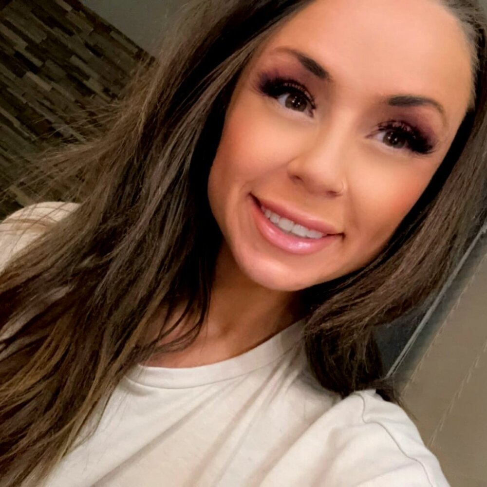 Meet your Posher, Courtney